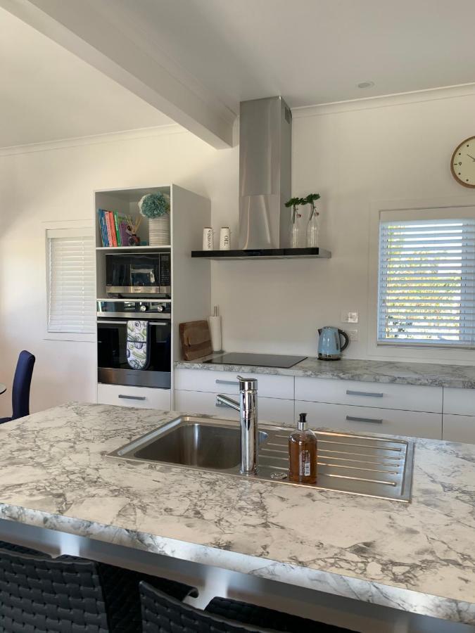 Coromandel Town Harbourside Cottage Luxury Accommodation Eksteriør bilde